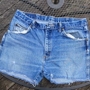 Wrangler Distressed Cutoff Denim Shorts sz 34 mens